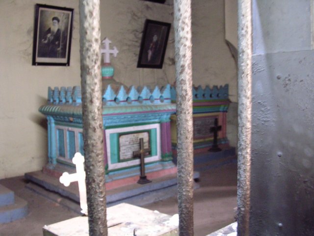 sacredtombsofourholyfathers.jpg